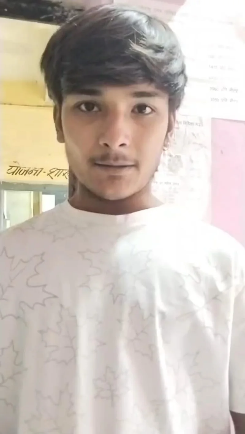 पीएम स्वनिधि योजना से आयुष सेन ने शुरू किया अपना व्यवसाय