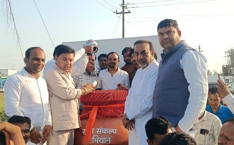 वडनगर से वाराणसी तक निकली सेवा संकल्प यात्रा का अमरवाड़ा-चौरई में भव्य स्वागत