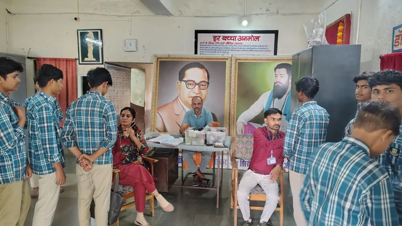 सेवा संकल्प अभियान: छात्रावासों में स्वास्थ्य परीक्षण, विद्यार्थियों का वजन, बीपी और हीमोग्लोबिन जांचा